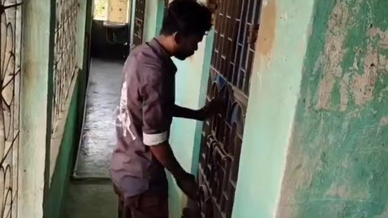 বীরভূমঃ পঞ্চায়েত বন্ধ করে দিলেন গ্রামবাসীরা !কিন্তু কেন?