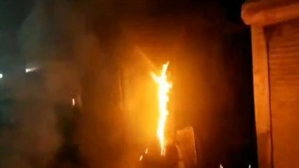 सतना: ट्रांसफार्मर में लगी भीषण आग, लोगों में मची अफरा-तफरी, देखिए वीडियो