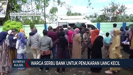 Warga Serbu Bank Untuk Penukaran Uang Kecil
