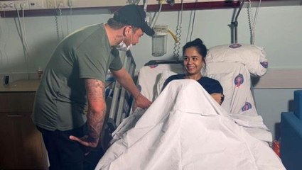 Sinan Akçıl, depremin 5. gününde enkazdan sağ olarak çıkarılan Ayşe'yi ziyaret etti