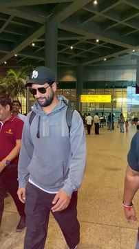 Check Vicky Kaushal's Epic Reaction To Paps Mistakenly Wishing Him 'Happy Anniversary