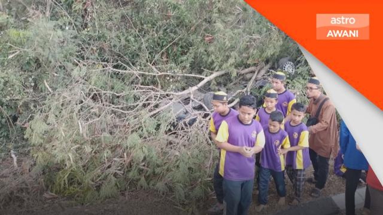 Pelajar tahfiz maut, van dinaiki terbabas ke dalam parit