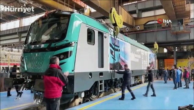 İlk yerli ve milli elektrikli anahat lokomotifi E5000 raylara iniyor