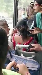 Viral Video: Metro के बाद अब Bus का वीडियो वायरल, यूजर्स बोले: सब Free का नतीजा