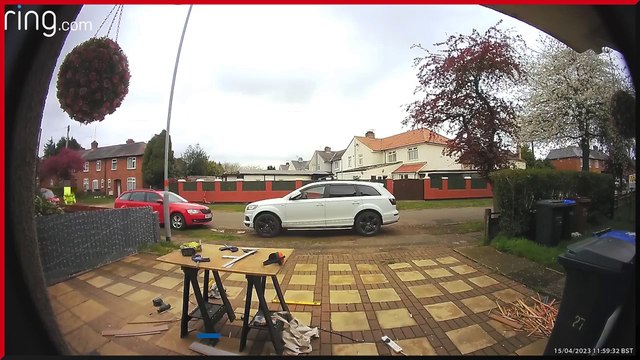 Watch as brazen thief steals more than £200 of power tools from driveway in Northampton