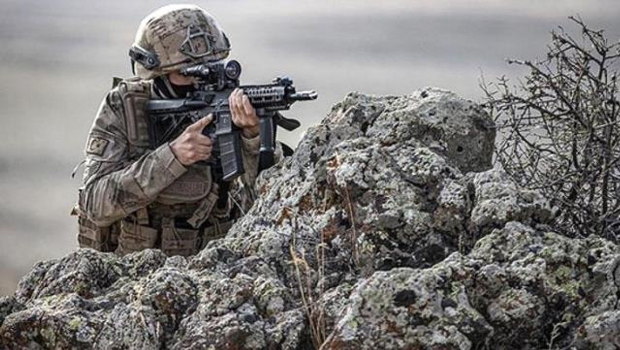 Son Dakika: Mehmetçik, Kuzey Irak Zap'taki teröristlerin kale olarak gördüğü Çemçö mağarasına girdi