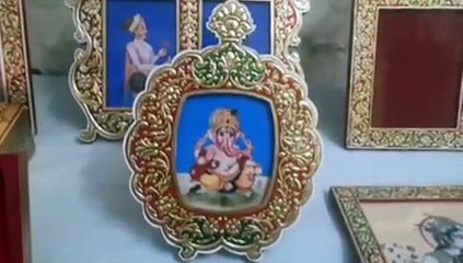 उस्ता कला, पेटिंग और क्राफ्ट ज्वैलरी से सजी कला प्रदर्शनी