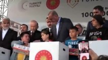 Nakit parası biten Erdoğan bu kez çocuklara 200 TL verip paylaşmalarını söyledi