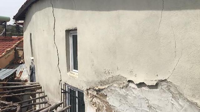 573 yıllık cami yıkılma tehlikesiyle karşı karşıya