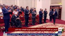 الرئيس السيسي يحرص على مصافحة الدكتور أحمد عمر هاشم قبل بداية احتفالية ليلة القدر
