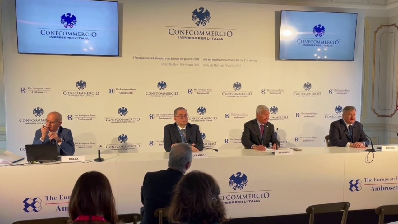 Crescita debole per Confcommercio, traina il terziario