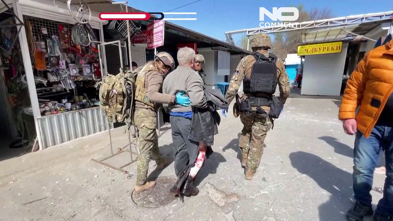 Le marché centrale de Kherson touché par des bombardements russes