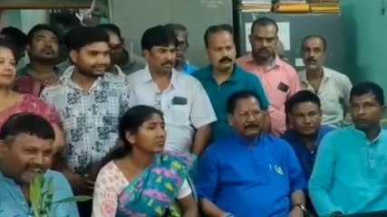 ভূমি রাজস্ব আধিকারিক কে ধমক দিলেন দিদির দূত