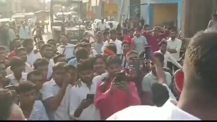 कासगंज: जिला पंचायत सदस्य के बेटे के जन्मदिन पर धारा 144 की जमकर उडीँ धज्जियाँ