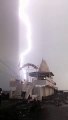 SURAT VIDEO/ मौसम में बदलाव के बाद दिनभर बिजली के कड़ाके-भड़ाके के साथ बरसे बादल