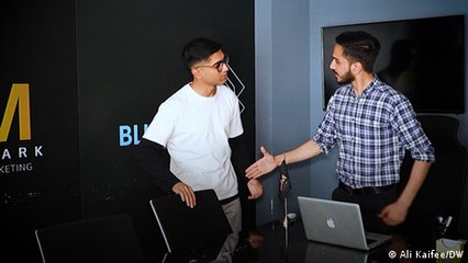 Pakistan's 'brain drain' amid economic crisis