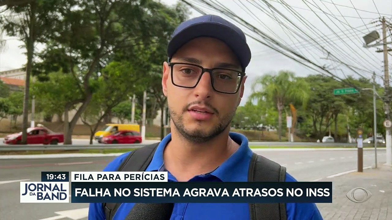 Fila das perícias: falha no sistema agrava atrasos no INSS  18/04/2023 15:03:25