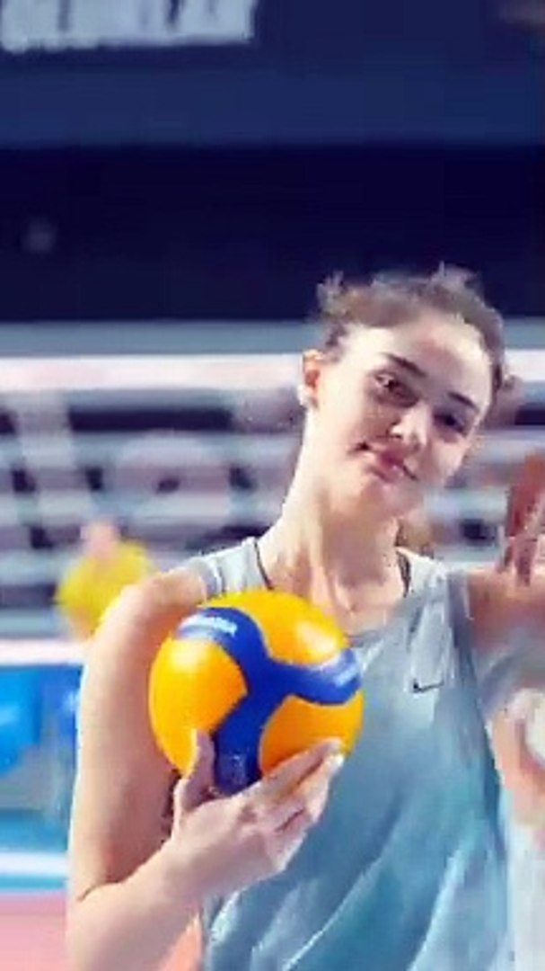 that awesome girl zehra gunes beautiful Volleyball player turkey  