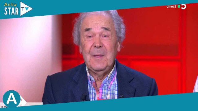 “Faut leur acheter des lunettes” : Pierre Perret s’agace contre les élus de la ville de Paris