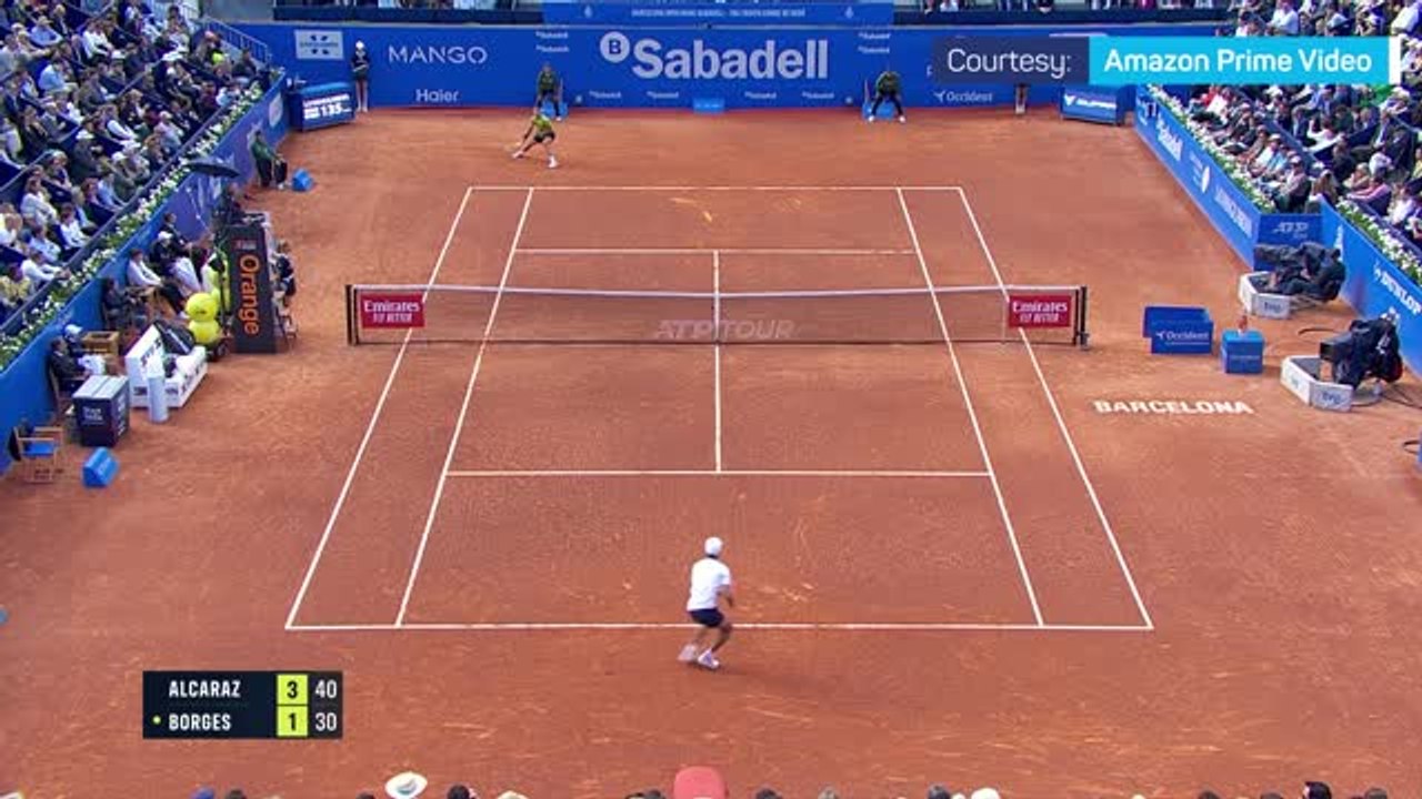 Alcaraz beat Borges to begin Barcelona Open defence