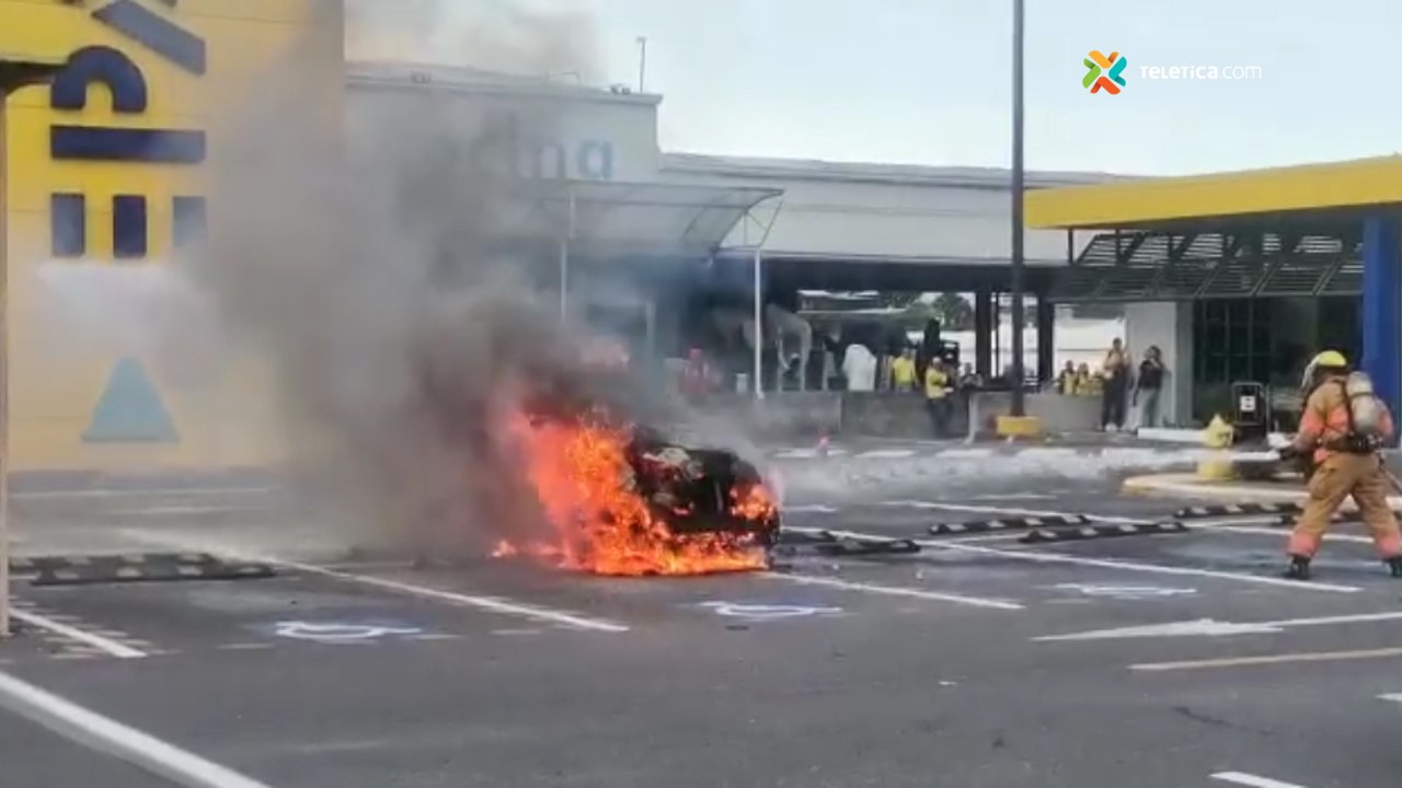 tn7-incendio-carro-epa-180423