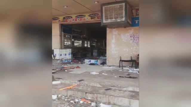 أعمال نهب وسرقة في بعض المحال التجارية بـ #الخرطوم #السودان #العربية