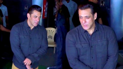 Salman Khan अपनी फिल्म Kisi Ka Bhai Kisi Ki Jaan को प्रमोट करने महबूब स्टूडियो पहुंचे