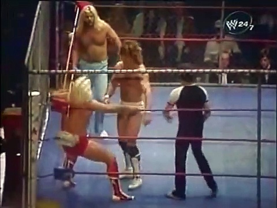 NWA WCCW Ric Flair vs. Kerry Von Erich - Cage Match 12_25_82