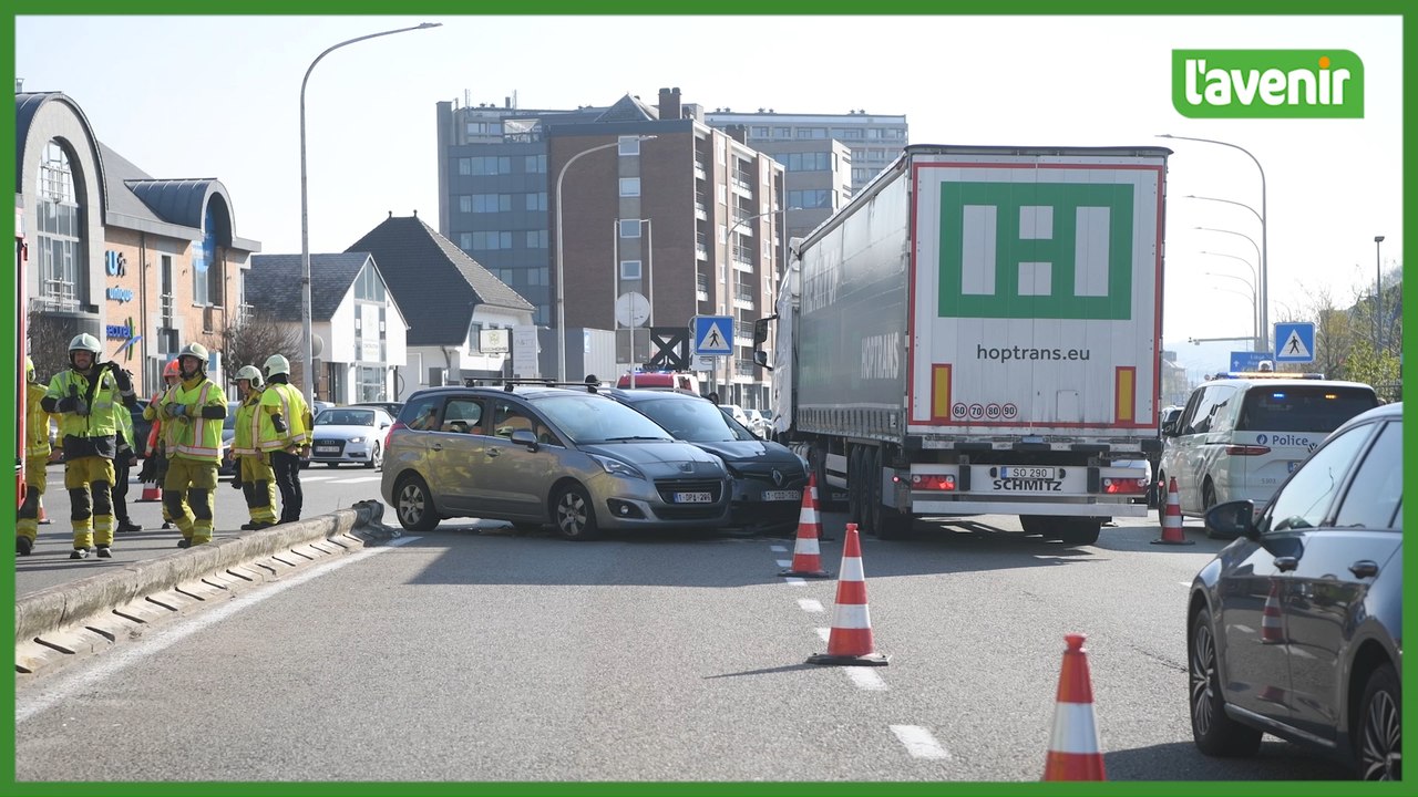 Jambes: accident et suraccident le long de l'avenue Prince de Liège