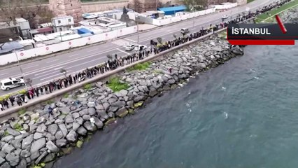 TCG Anadolu ziyaretçi akınına uğradı