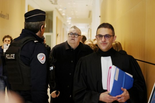 Pierre Ménès condamné à deux mois de prison avec sursis