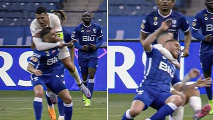 Ronaldo'nun yaptığı bu hareket sonrası, hakemin verdiği karar herkesi şaşırttı!