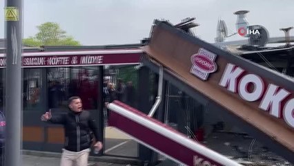 İçerideki vatandaşlara aldırış etmediler, ruhsatsız işletmeyi böyle yıktılar