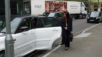 Former F1 executive Bernie Ecclestone arrives at court