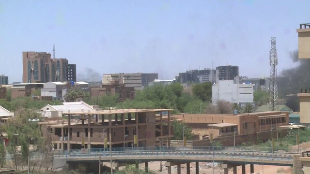 نطالب طرفي الصراع بوقف الحرب فورا وتجنيب المدنيين ويلاتها ..نقابة أطباء #السودان لـ #العربية: نقص الإمدادات الطبية وانعدام الأمن يشكلان مخاوف كبيرة #الخرطوم