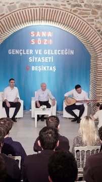 Kılıçdaroğlu gençlerle buluşmasında Karlı Kayın Ormanı şarkısına eşlik etti