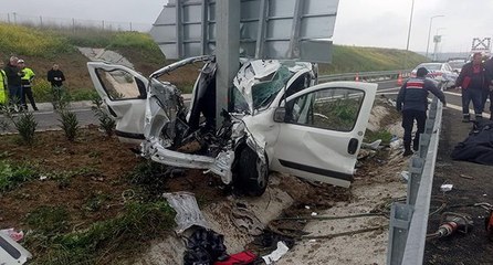 Direğe çarptılar; Anne ile oğlu öldü, baba ağır yaralı