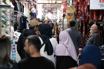 Yabancılar Çarşısı'nda bayram hareketliliği