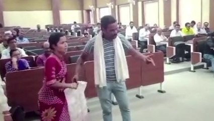 कटनी: घर के सामने जमा हो रहा गाँव के निस्तार का पानी, कलेक्ट्रेट में पीड़ित ने किया हंगामा