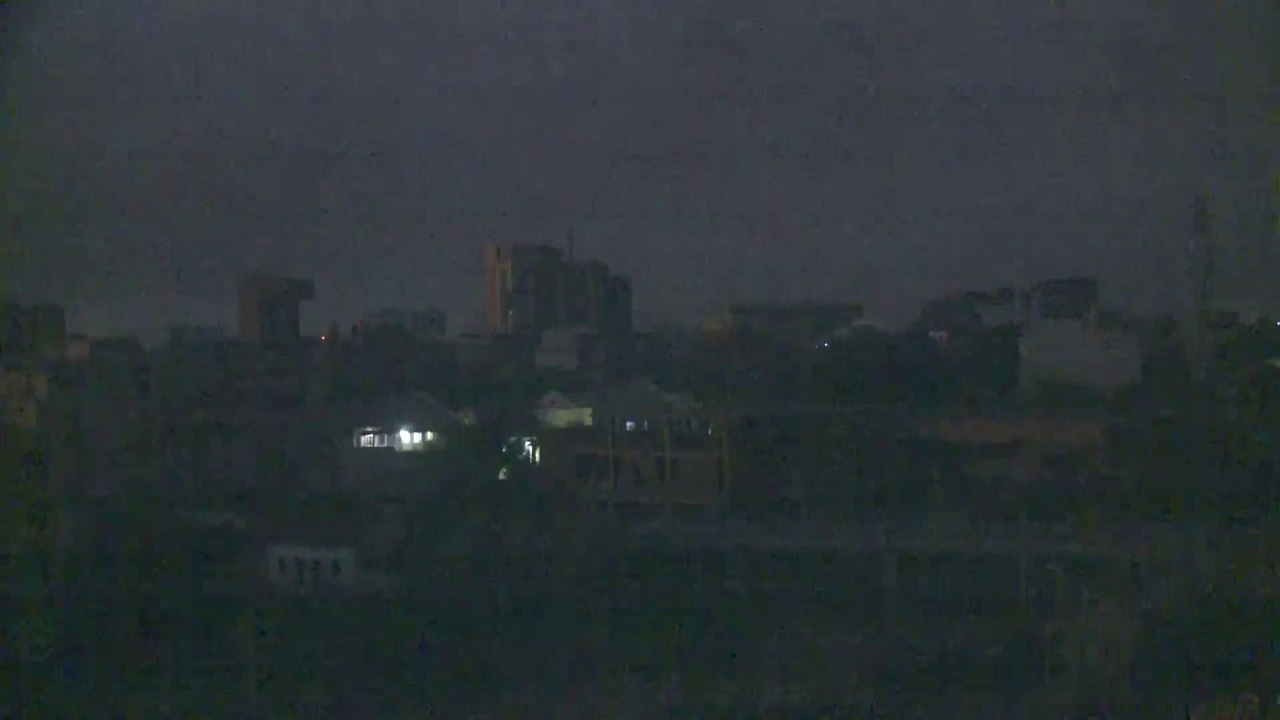 رغم الهدنة.. أصوات انفجارات ودوي إطلاق نار في محيط القيادة العامة بـ #الخرطوم #السودان  #العربية