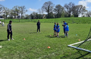 Des coupes de cheveux gratuites pour attirer des arbitres en Mayenne
