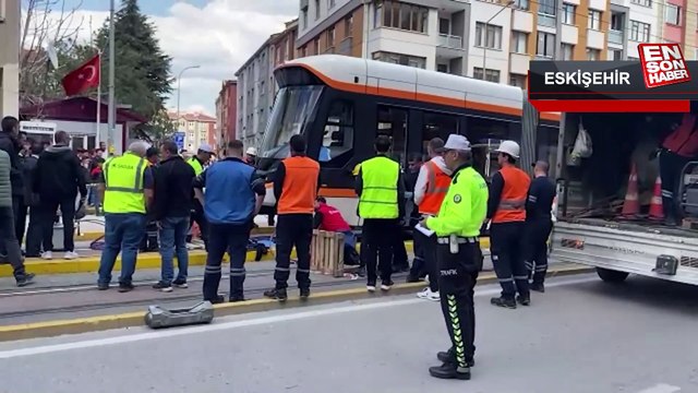 Eskişehir'de tramvayın çarptığı kadın yaşamını yitirdi
