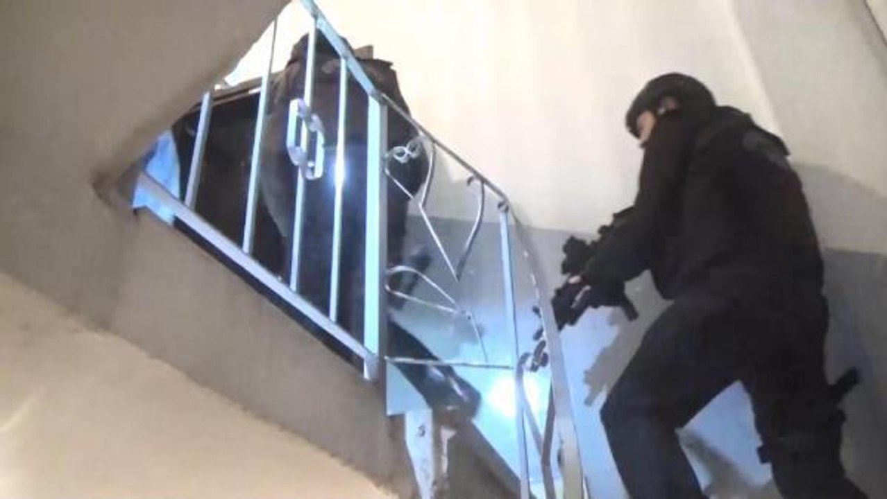 Bahçelievler AK Parti seçim irtibat bürosu önünde ateş açanlar yakalandı