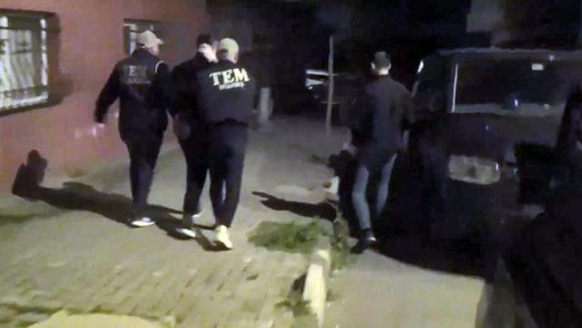 Bahçelievler'de AK Parti seçim irtibat bürosu önünde ateş açanlar yakalandı