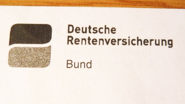 Rente: Wer nur ein Jahr länger arbeitet, bekommt SO viel mehr Geld