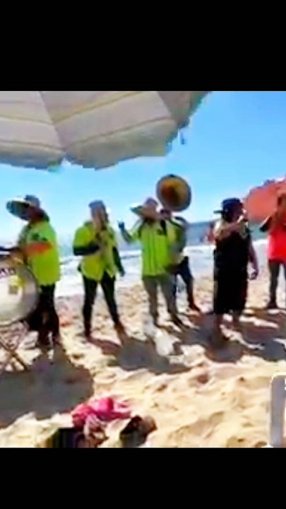 Cantando el tiempo pasa.