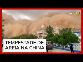 Tempestade de areia atinge Pequim e autoridades emitem alerta