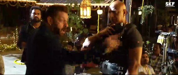 Kisi Ka Bhai Kisi Ki Jaan - Action BTS _ Salman Khan Venkatesh D, Jagapathi B _ Farhad S _ 21 April