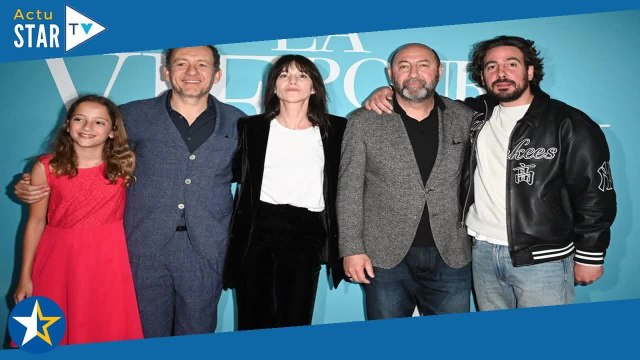 Dany Boon sur le tapis rouge avec sa fille Sarah, 13 ans, tout sourire et radieuse en rouge