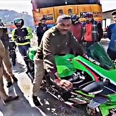 police check kar rahi hai kawasaki ninja zx10r co _Dailymotion short video enjoy